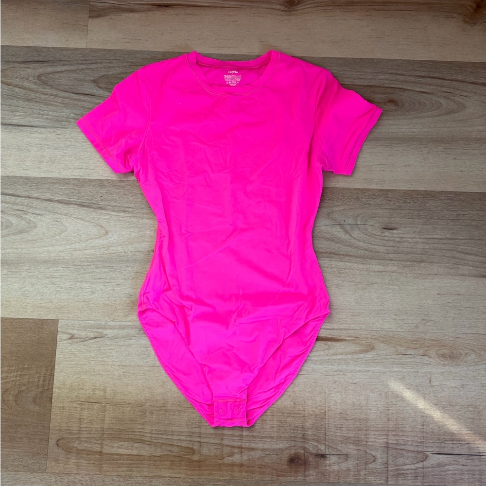 Skims fits everybody body suit